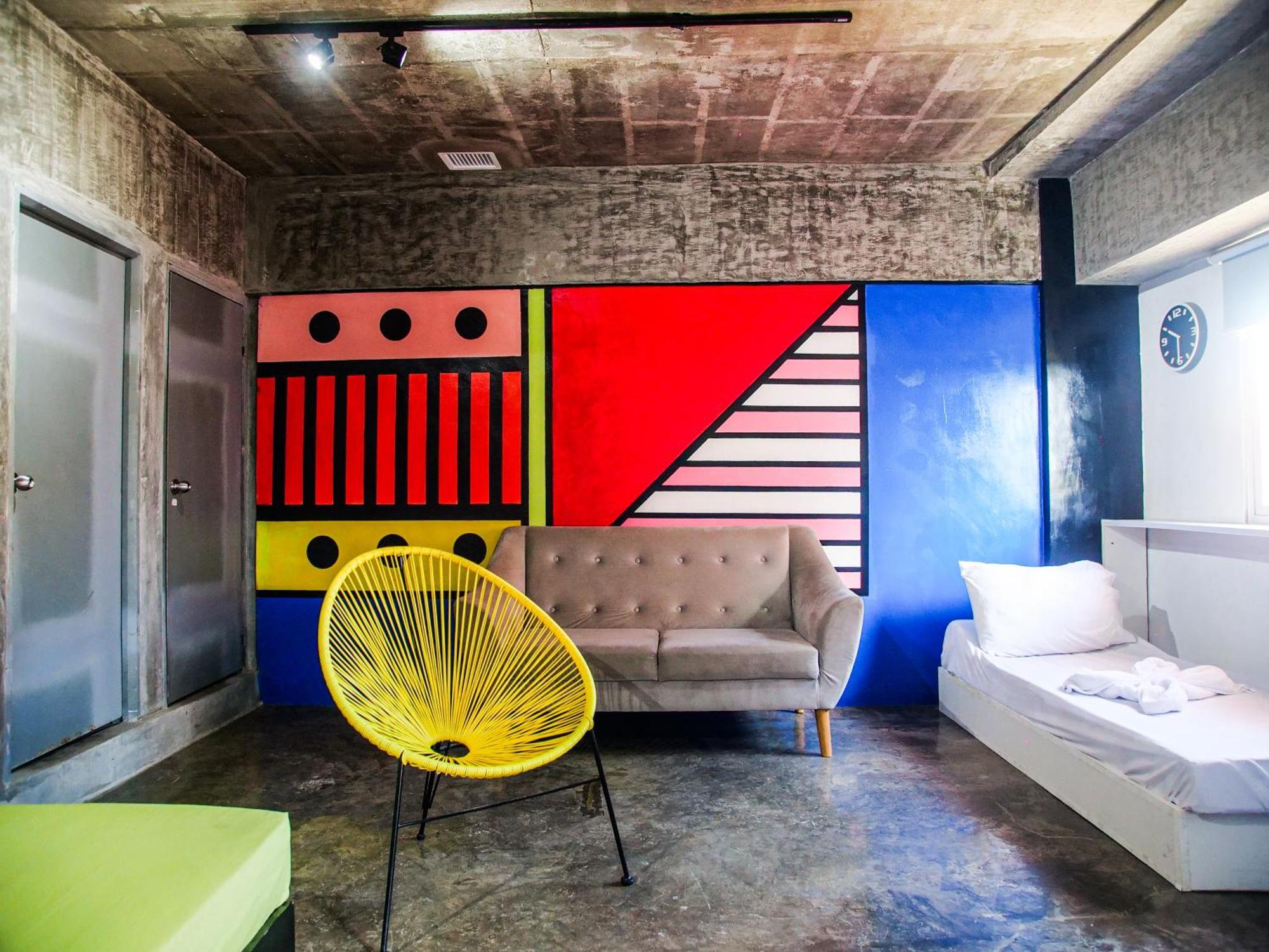 D522 Hostel At Kiener Hills - Near Cebu Airport 막탄 외부 사진