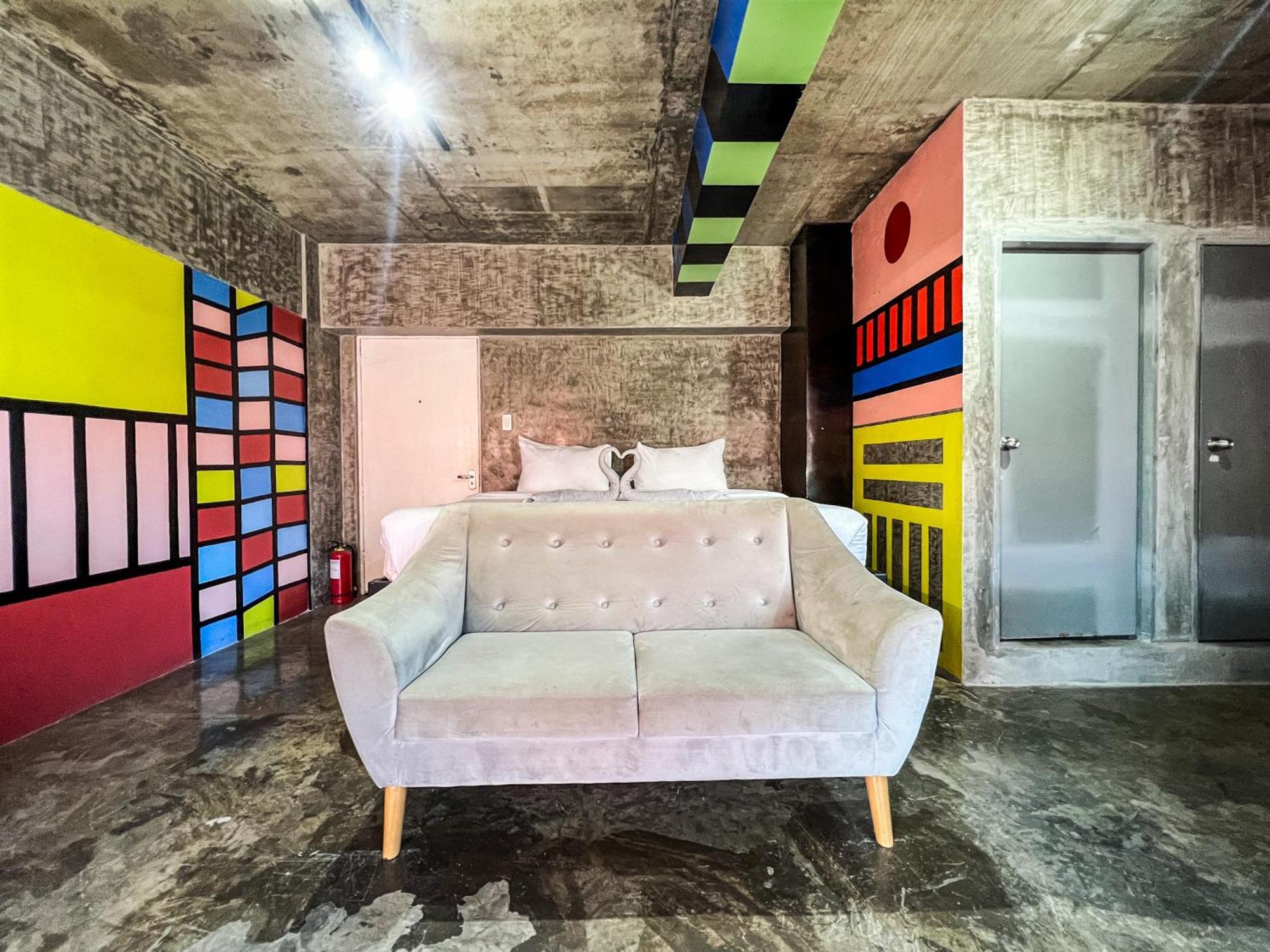 D522 Hostel At Kiener Hills - Near Cebu Airport 막탄 외부 사진