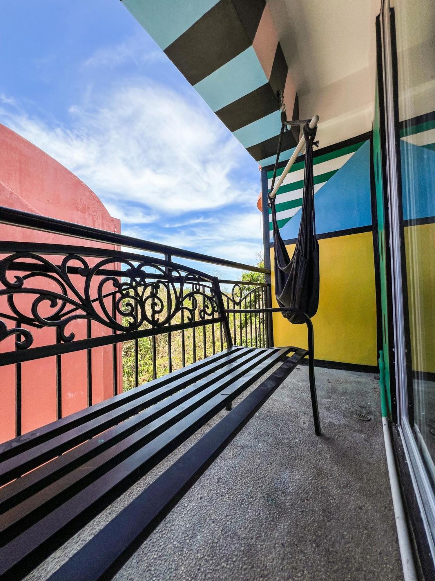 D522 Hostel At Kiener Hills - Near Cebu Airport 막탄 외부 사진