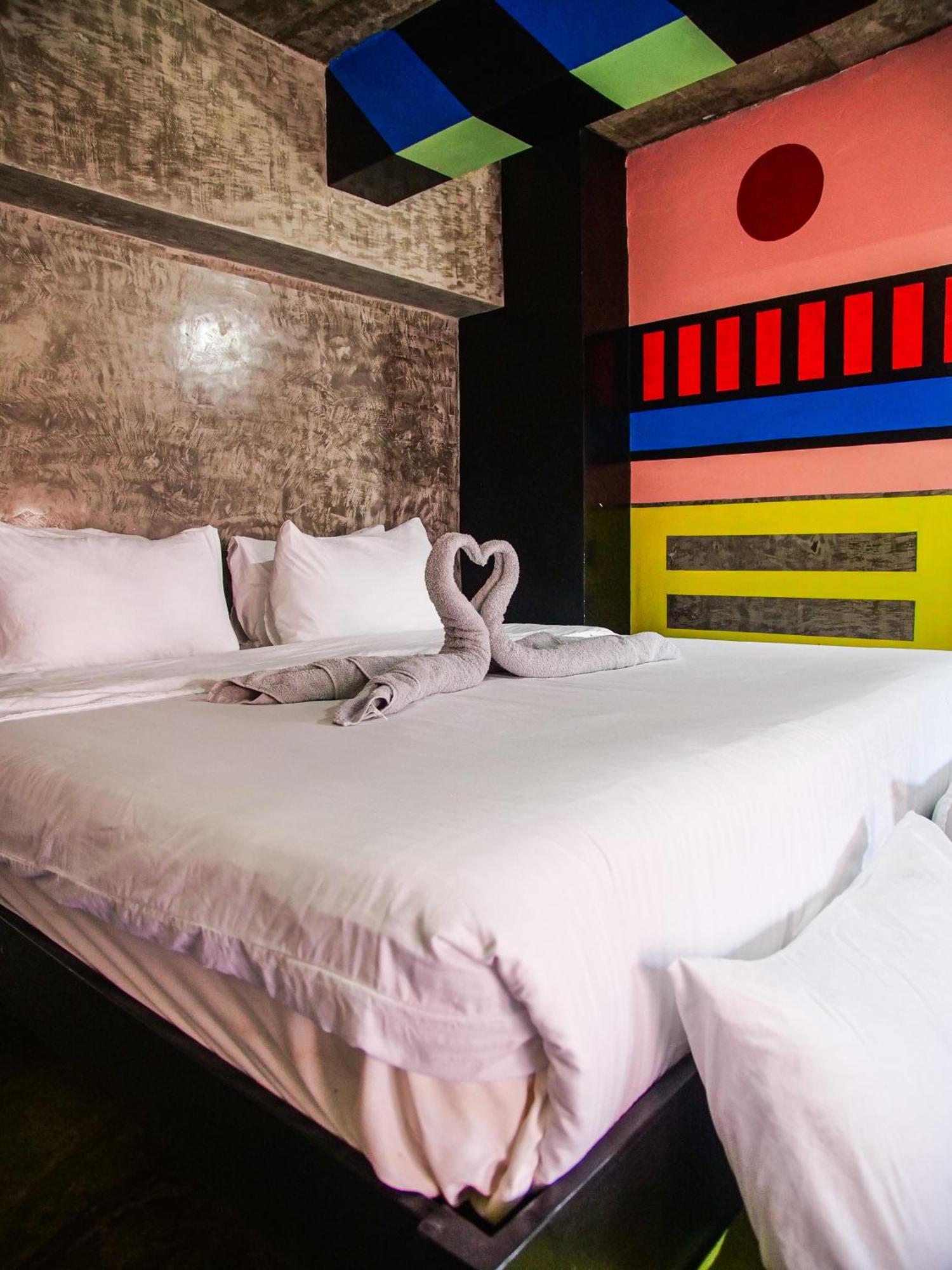 D522 Hostel At Kiener Hills - Near Cebu Airport 막탄 외부 사진