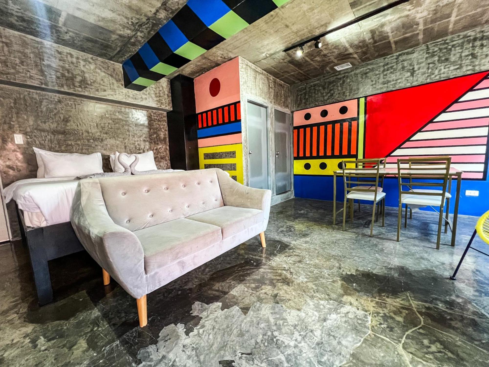 D522 Hostel At Kiener Hills - Near Cebu Airport 막탄 외부 사진