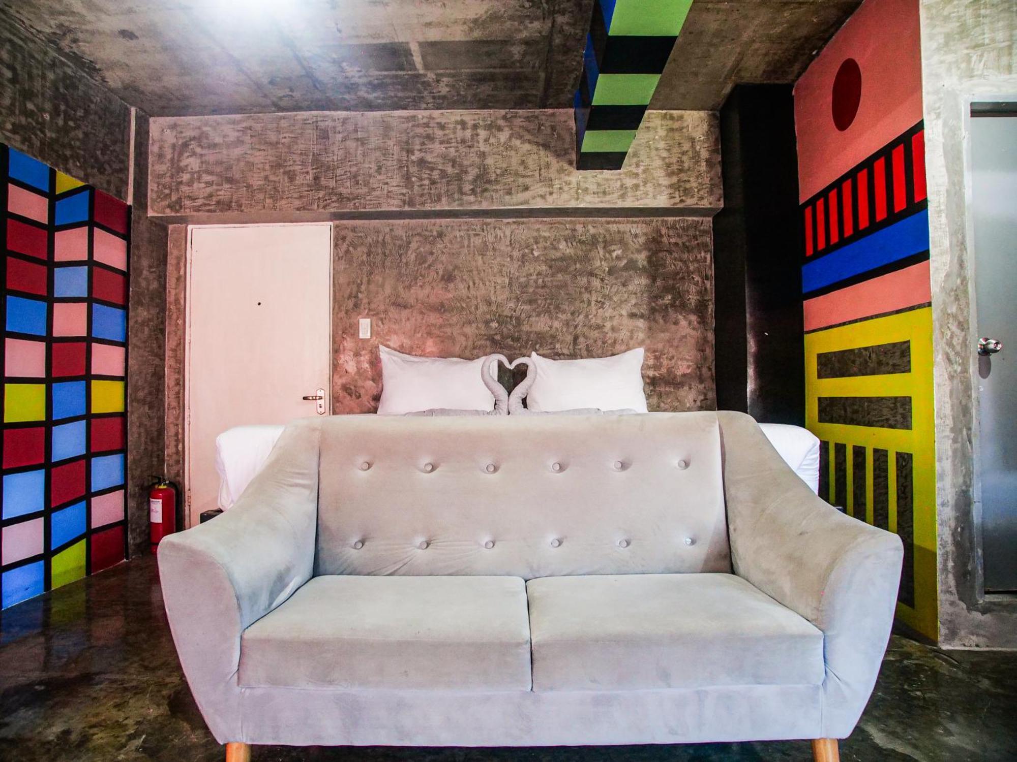 D522 Hostel At Kiener Hills - Near Cebu Airport 막탄 외부 사진