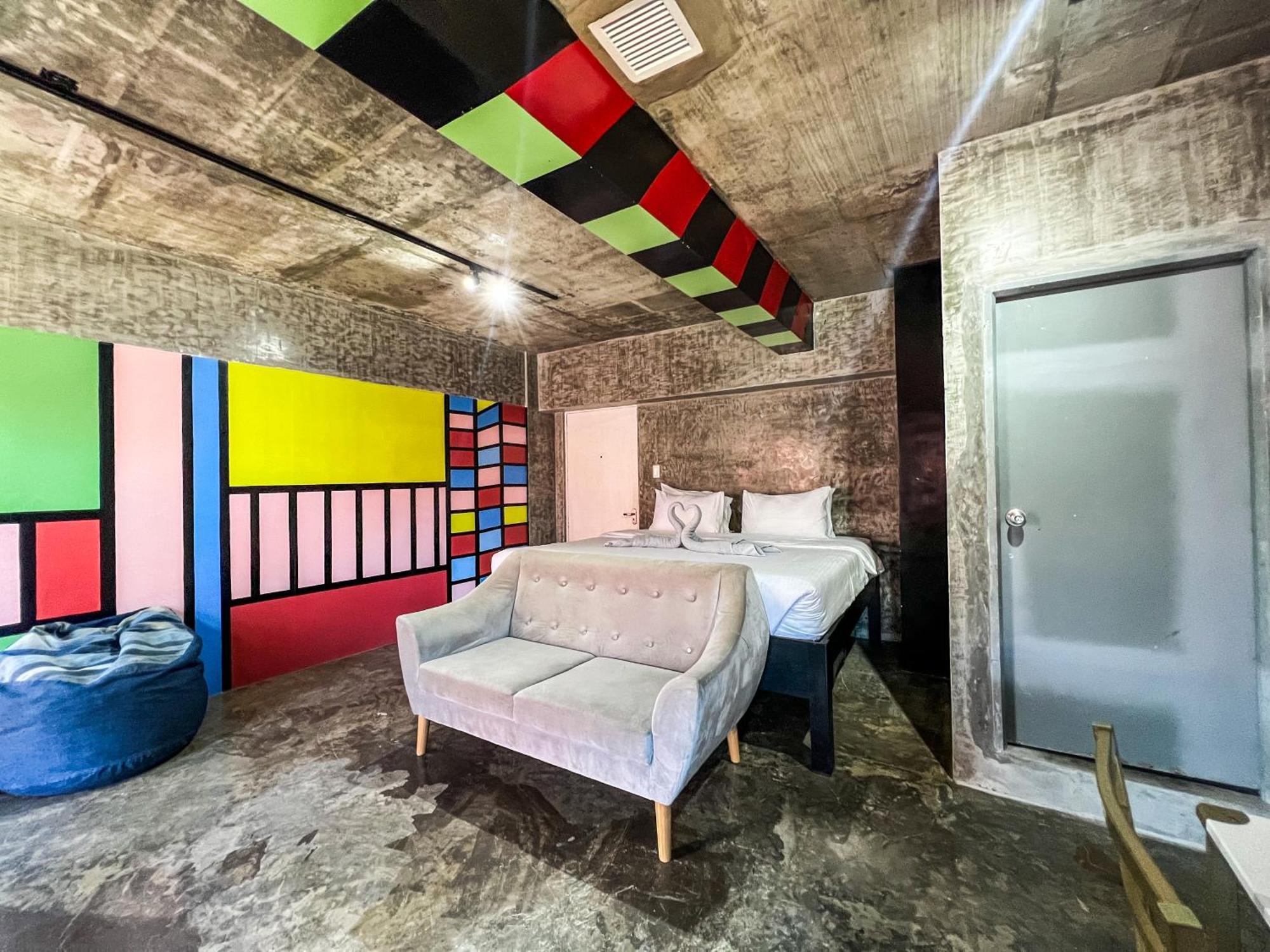 D522 Hostel At Kiener Hills - Near Cebu Airport 막탄 외부 사진